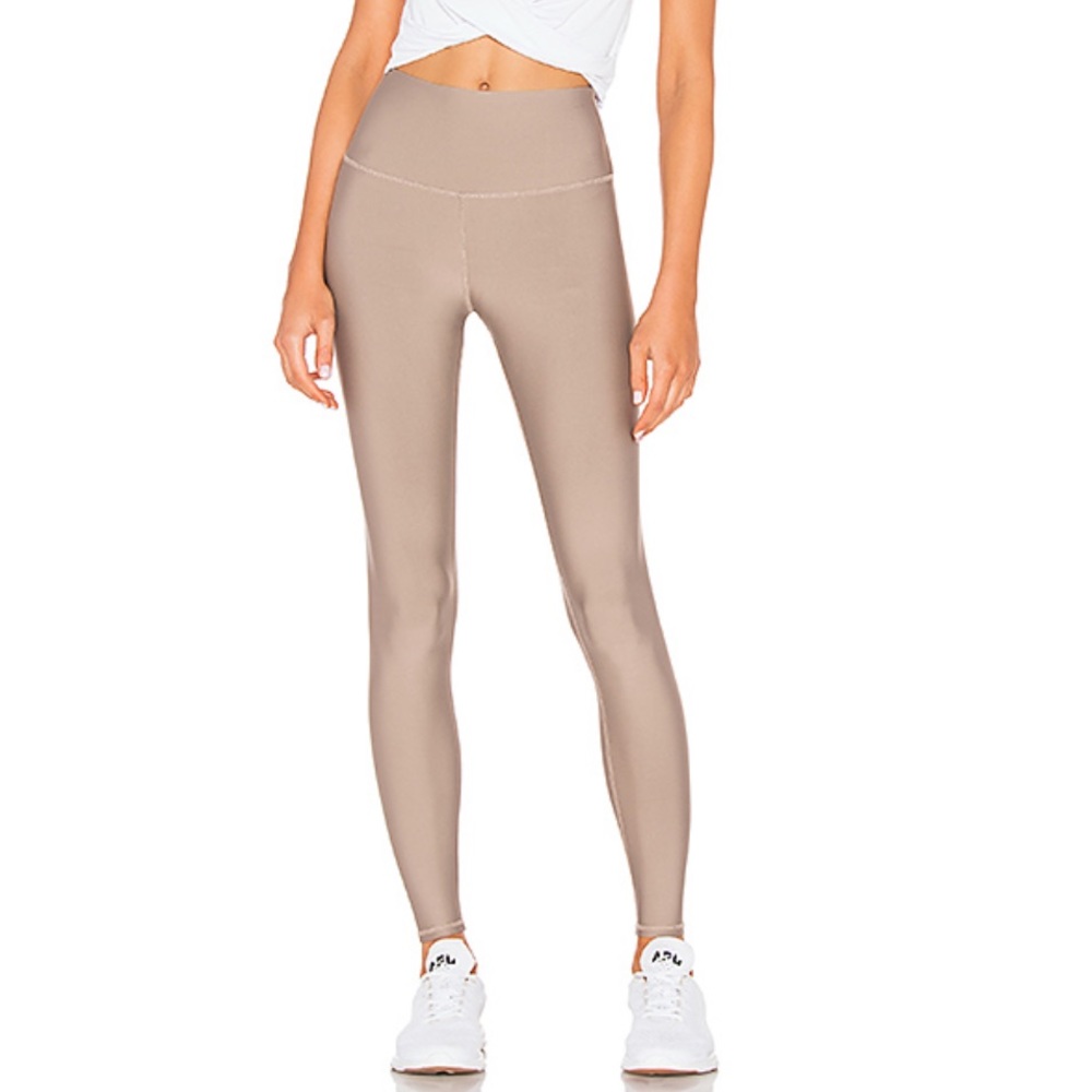 Alo Yoga High Waist Airlift Legging in light grey